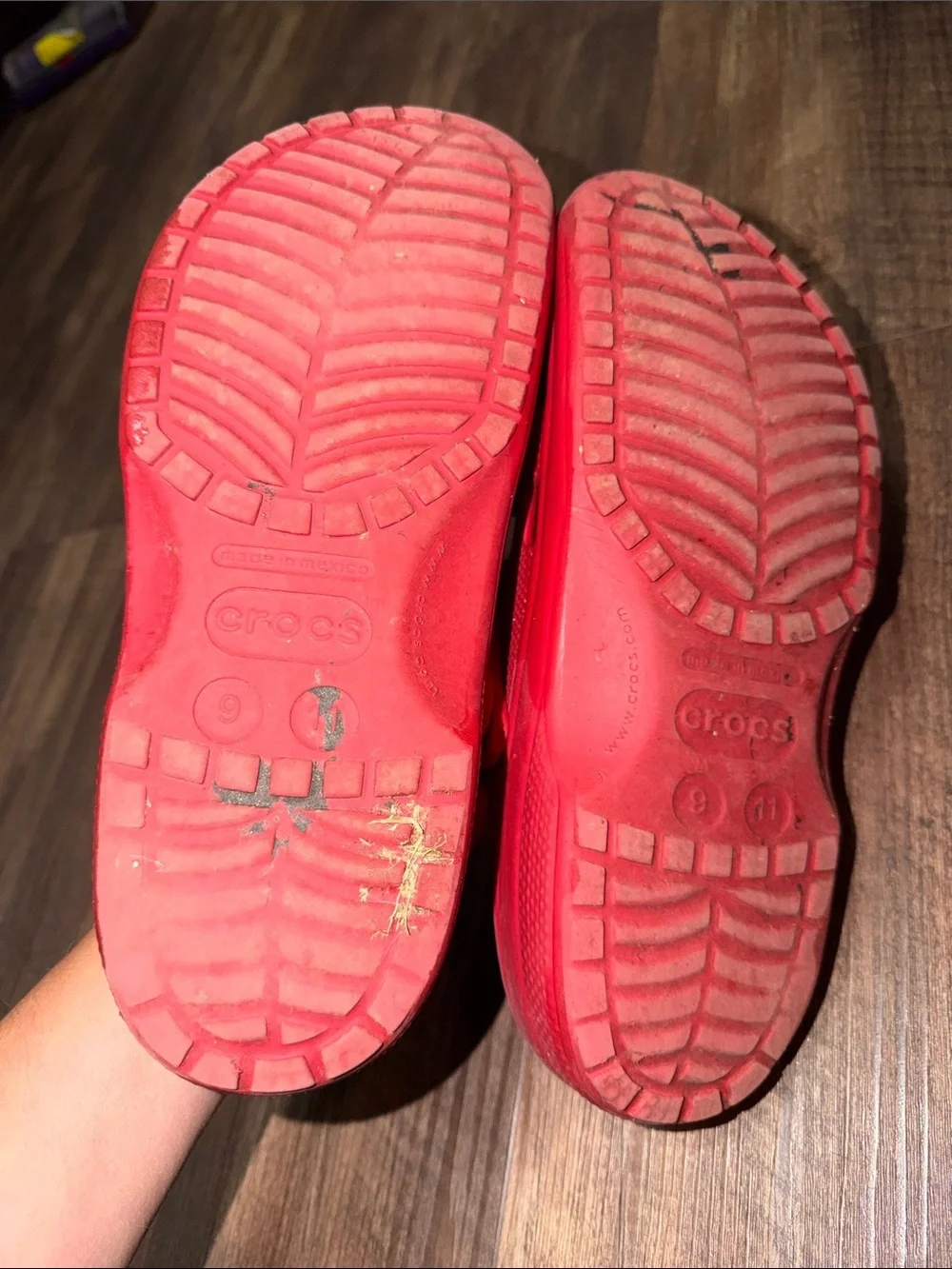 Red Crocs with Messi Jibbits Men Size 9/Womens 11